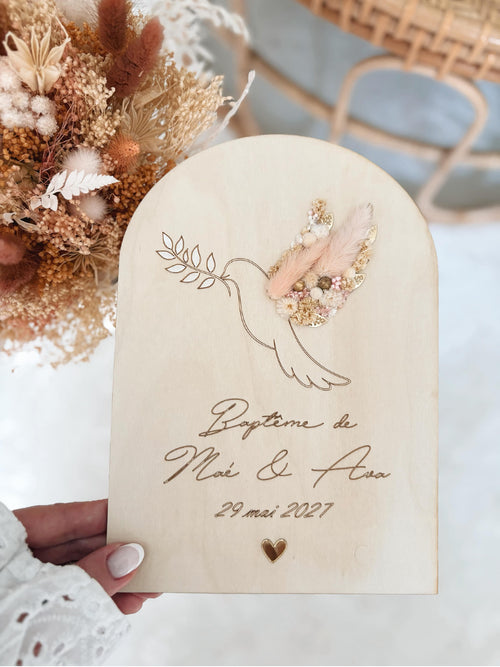 Arche Baptême : Colombe en fleurs séchées