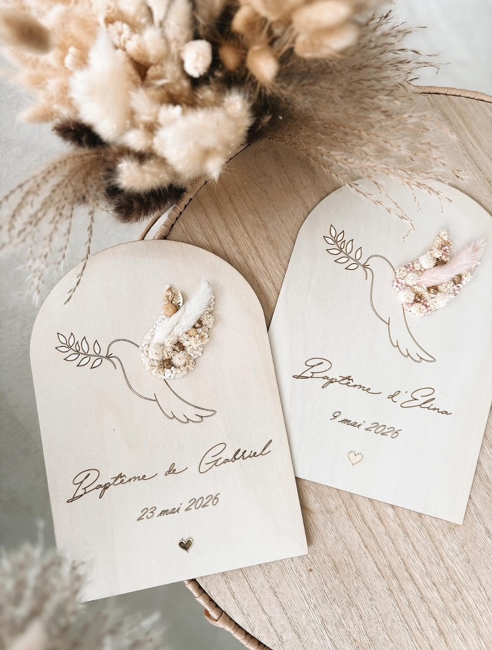 Arche Baptême : Colombe en fleurs séchées
